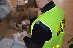 Ujawnione nielegalne towary 