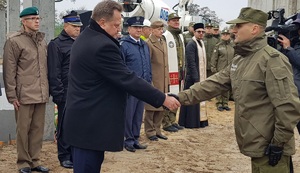 Wmurowanie aktu erekcyjnego pod budowę stacji obsługi pojazdów 