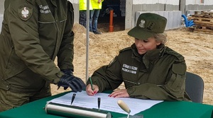 Wmurowanie aktu erekcyjnego pod budowę stacji obsługi pojazdów 