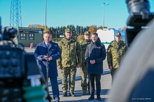 Spotkanie Ministrów Spraw Wewnętrznych Polski i Litwy na granicy 