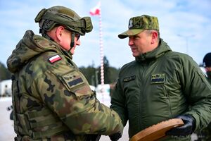 IV zmiana żołnierzy do wsparcia Straży Granicznej w ochronie granicy. Uroczystość przekazania obowiązków. 