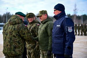 IV zmiana żołnierzy do wsparcia Straży Granicznej w ochronie granicy. Uroczystość przekazania obowiązków. 