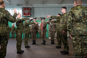 "Ja obywatel Rzeczpospolitej Polskiej ... - ślubuję ... " 