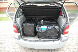 Papierosy ukryte w Renault Scenic 