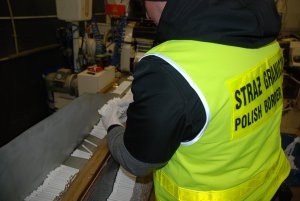 Nielegalna fabryka papierosów zlikwidowana przez Straż Graniczną 