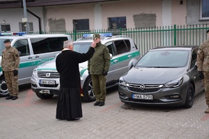 Uroczystość przekazania nowych samochodów w Augustowie 
