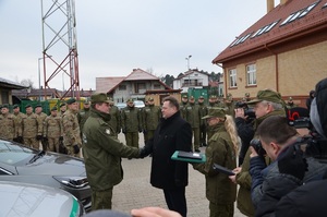 Uroczystość przekazania nowych samochodów w Augustowie 
