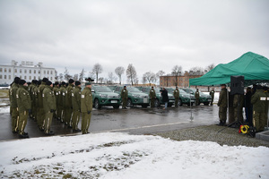 Przekazanie nowych pojazdów obserwacyjnych 