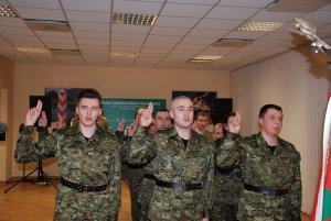 Uroczystość ślubowania i wręczenia aktów mianowań na stopień kaprala 