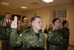 Uroczystość ślubowania i wręczenia aktów mianowań na stopień kaprala 