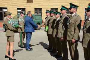 Uroczysty apel w PSG w Kuźnicy 