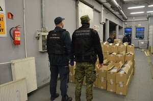 Tir wypełniony nielegalnymi papierosami 