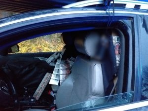 Nielegalne papierosy przewożone w Audi Nielegalne papierosy przewożone w Audi
