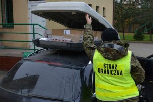 Nielegalne papierosy przewożone w Audi Nielegalne papierosy przewożone w Audi