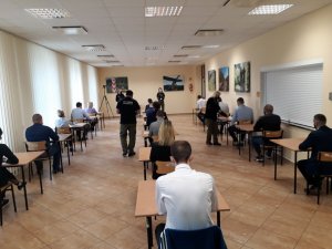 Kandydaci do służby podczas II etapu rekrutacji 