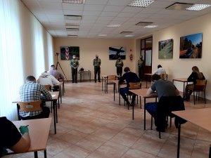 Kandydaci do służby podczas II etapu rekrutacji 