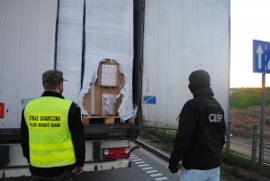 Tir wypełniony nielegalnymi papierosami wartymi blisko 6 mln zł 