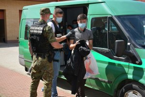 Cudzoziemcy zatrzymani przez funkcjonariuszy z Placówki SG w Augustowie 