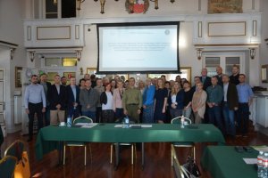 Warsztaty szkoleniowe 03 Wspólne zdjęcie kursantów po zakończeniu zajęć