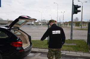 Na drogowym przejściu granicznym. 