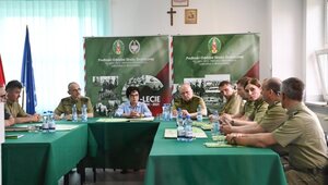 Spotkanie Marszałek Sejmu z funkcjonariuszami Straży Granicznej w PSG w Narewce 