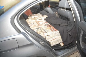 BMW wypełnione papierosową kontrabandą 
