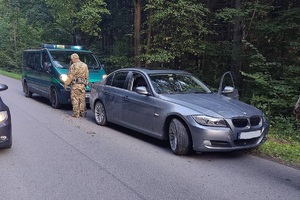 BMW wypełnione papierosową kontrabandą 
