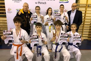 Funkcjonariuszka POSG na zawodach karate 