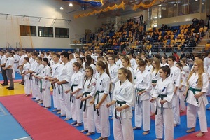 Funkcjonariuszka POSG na zawodach karate 