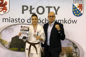 Funkcjonariuszka POSG na zawodach karate 