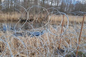 Ponton na rzece granicznej Świslocz 