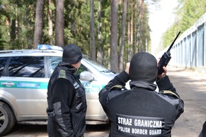 Funkcjonariusze na granicy 