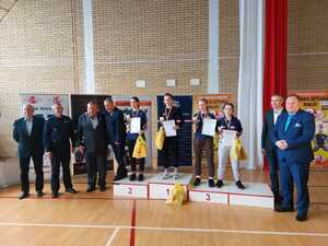 Funkcjonariusze POSG na podium 