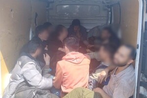 Zatrzymne auto z migrantami 