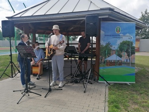 Zespół występujący na terenie ośrodka dla cudzoziemców 