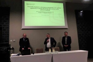 Warsztaty szkoleniowe 01 Widok na rzutnik w sali