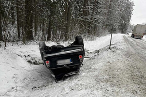 Przewrócone auto 