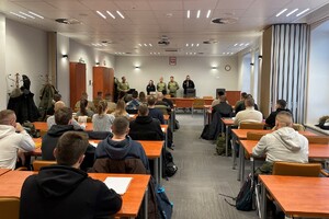Nowo przyjeci funkcjonariusze do służby 