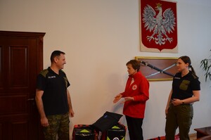 przekazanie medycznych plecaków 