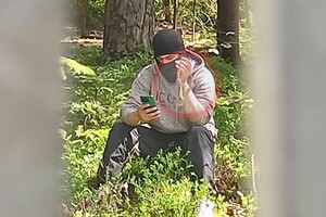 Migrant z procą 