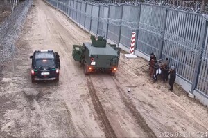 Migranci zatrzymani podczas nielegalnego przekroczenia granicy .