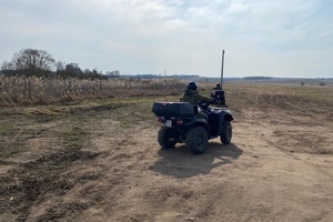 Patrol SG na quadzie 