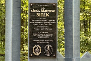Uroczystość zainstalowania taplicy ku pamięci śp. sirż. SG Mateusza Sitka 
