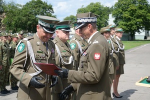 Wręczenie pamiątkowych ryngrafów 