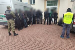 Zatzryamni migranci i kurierzy 
