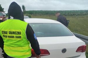 Zatzryamni migranci i kurierzy 