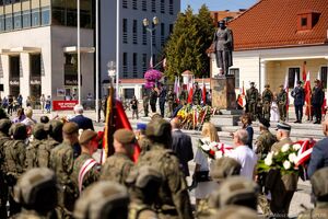 Wojewódzkie obchody Święta Wojska Polskiego 