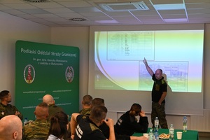 Warsztaty specjalistów ds. fałszerstw dokumentów