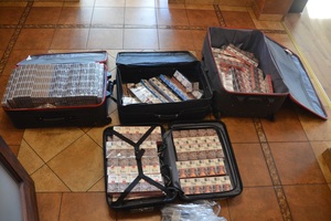 Zatrzymani za przemyt papierosów balonami