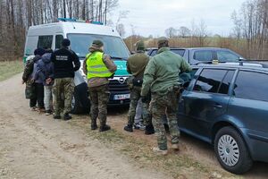 Zatrzymani cudzoziemcy i ich kurier